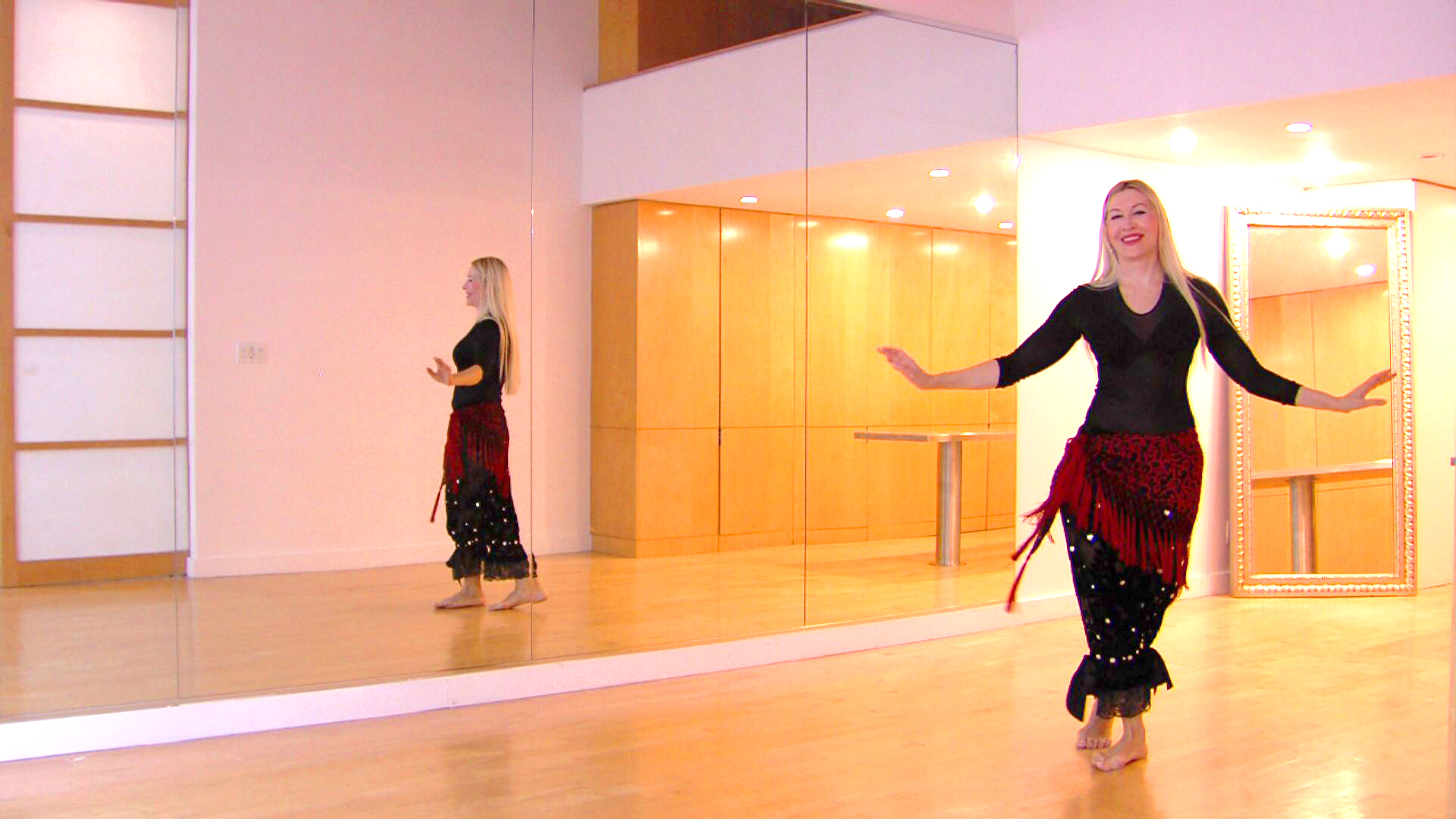 Belly dance travel - triplets and 3/4 shimmy steps
