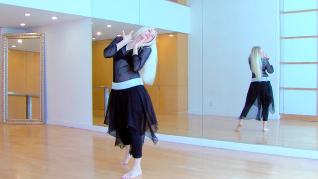 Sexy and Sensual Mode in Belly Dance ...