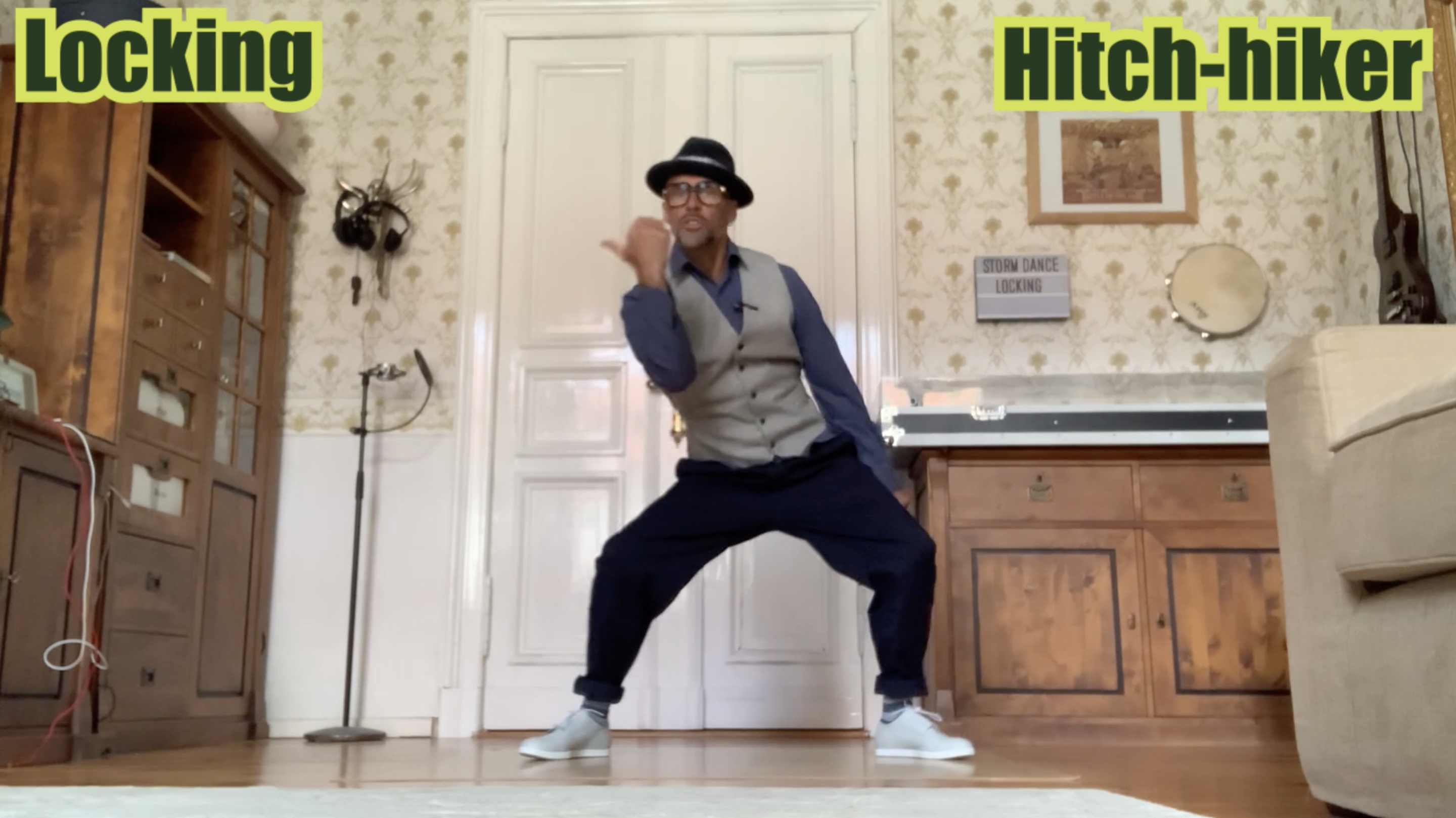 Stormdance_Locking_Hitch-hiker1