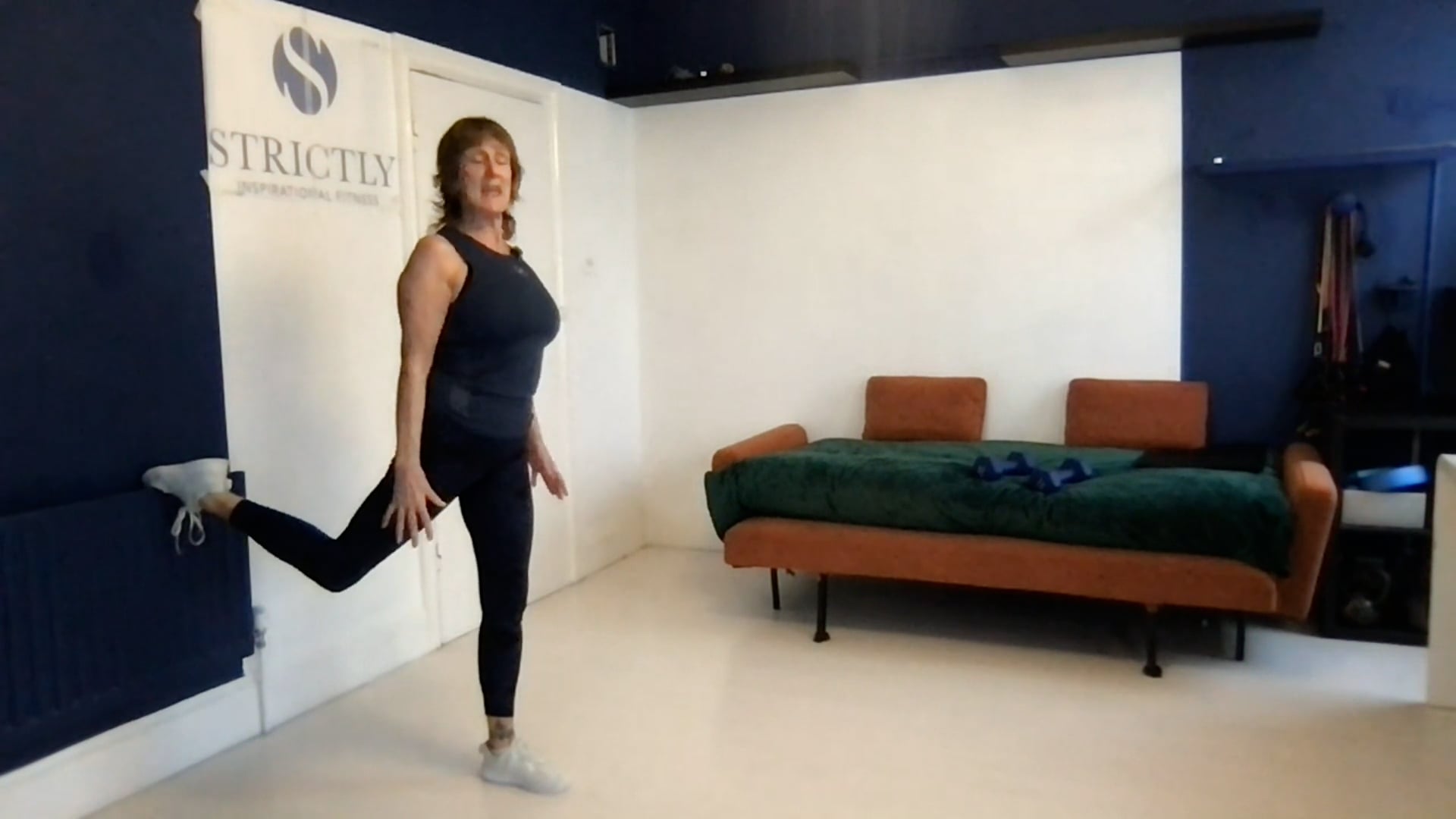 45MINS WEEK 4 DECEMBER STRENGTH TRAINING PART 1