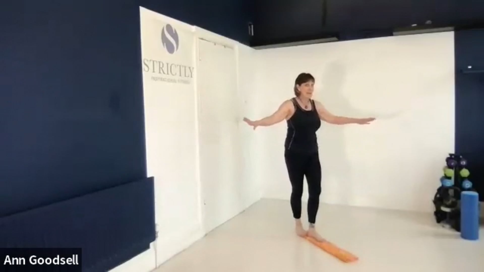 45 MINS WEEK 1 MARCH BALANCE + STABILITY
