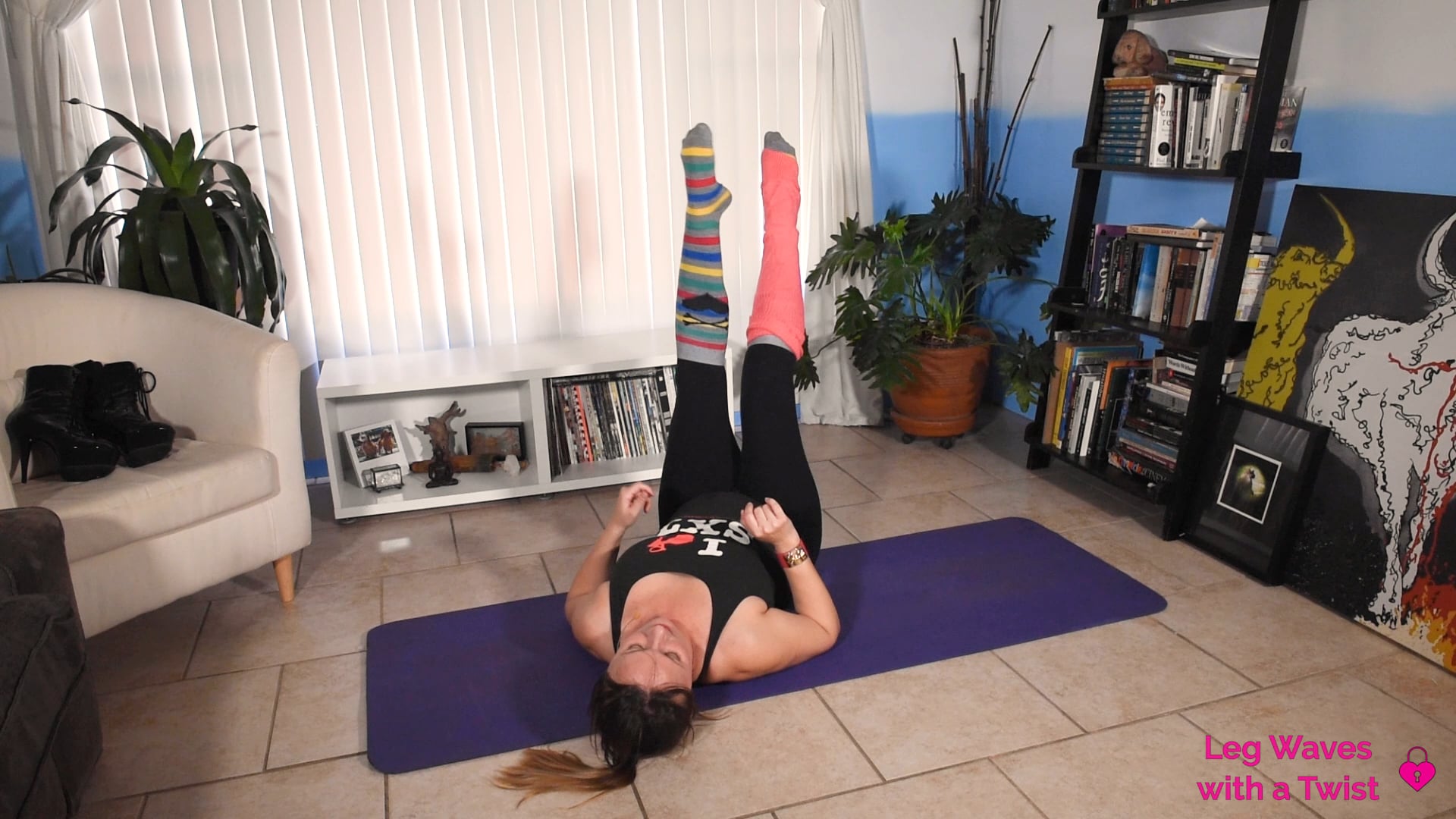 Leg Waves with a Twist (Floor Advanced)