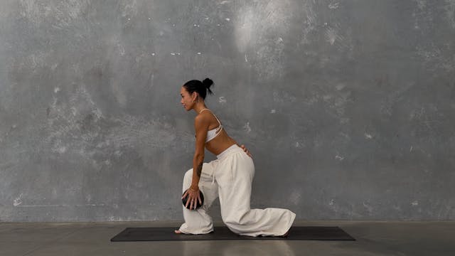 55 MINUTE FULL BODY SCULPT: BALL + AN...