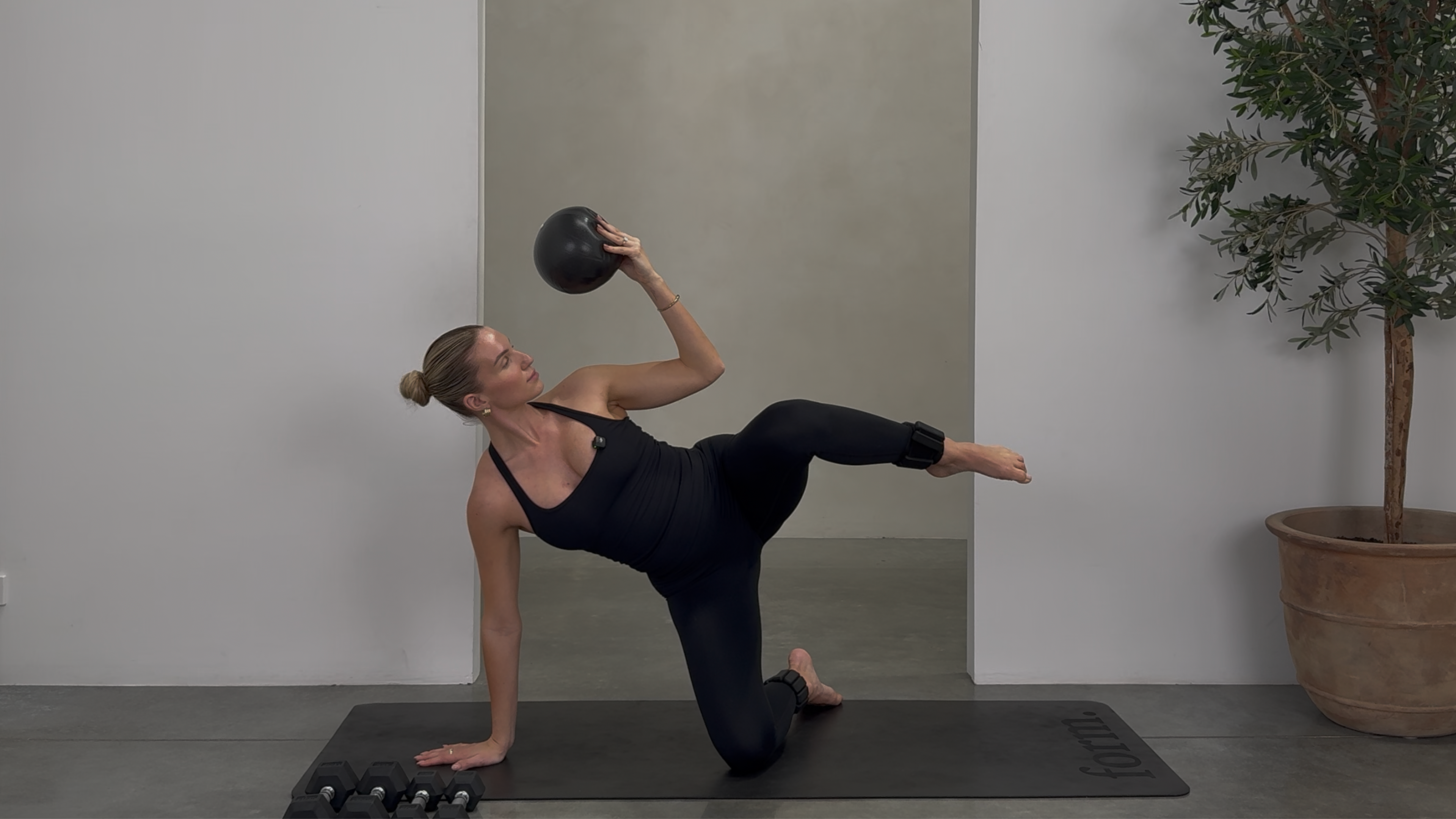 45 MINUTE FULL BODY STRENGTH: MEDIUM + LIGHT WEIGHTS + BALL + AW