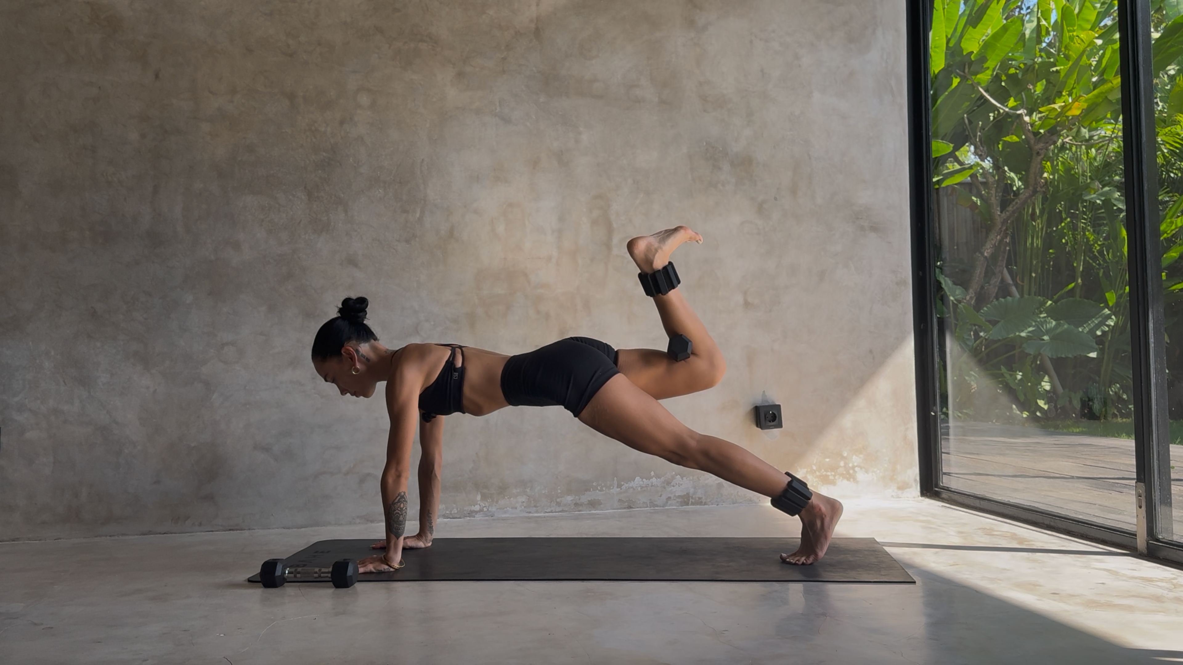 40 MINUTE FULL BODY STRENGTH: WEIGHTS + ANKLE WEIGHTS 