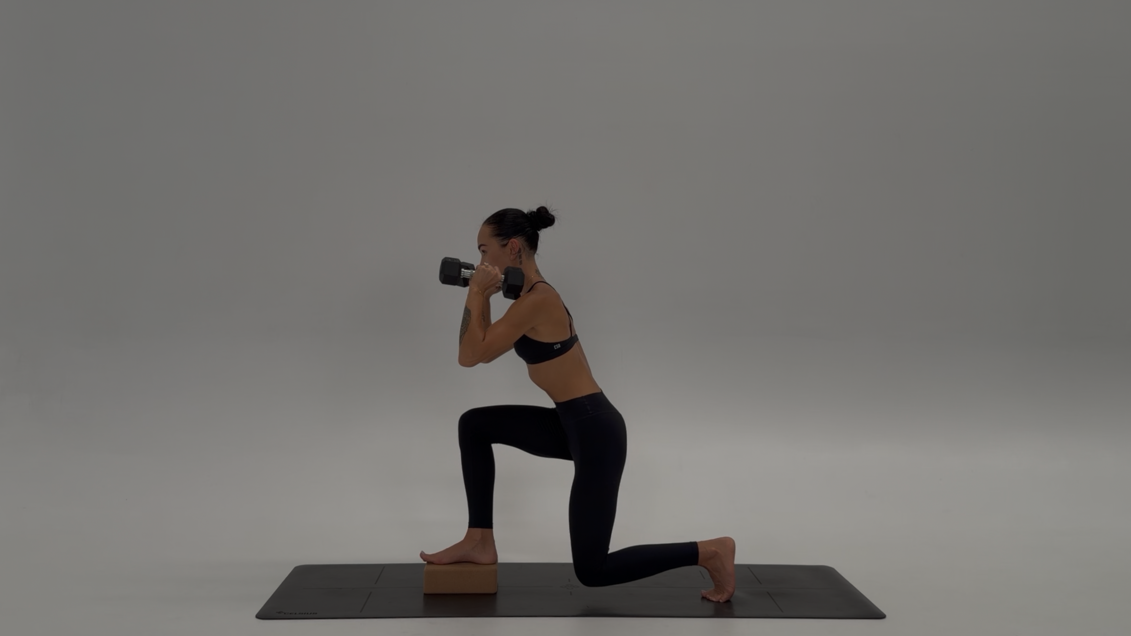 35 MINUTE FULL BODY SWEAT & SCULPT: BLOCK + 3KG WEIGHTS