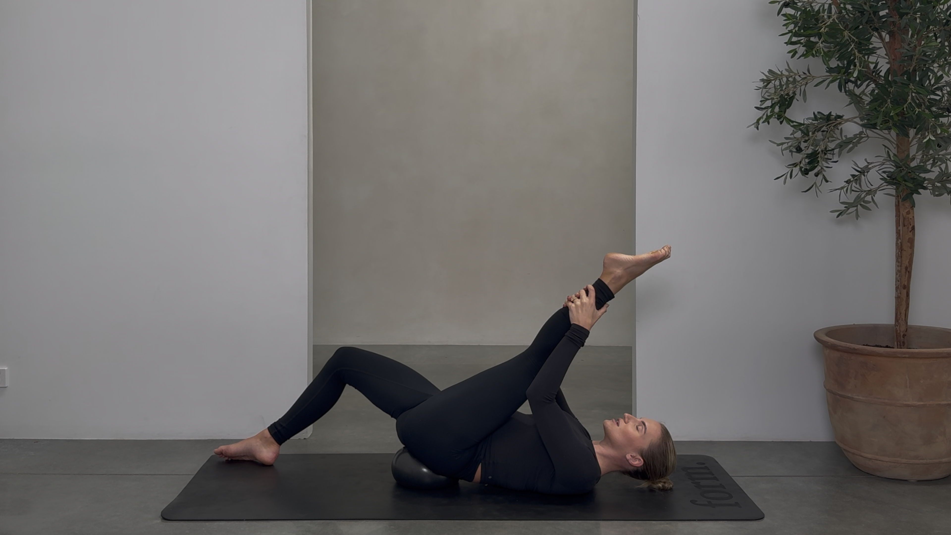 45 MINUTE FULL BODY STRETCH: BALL
