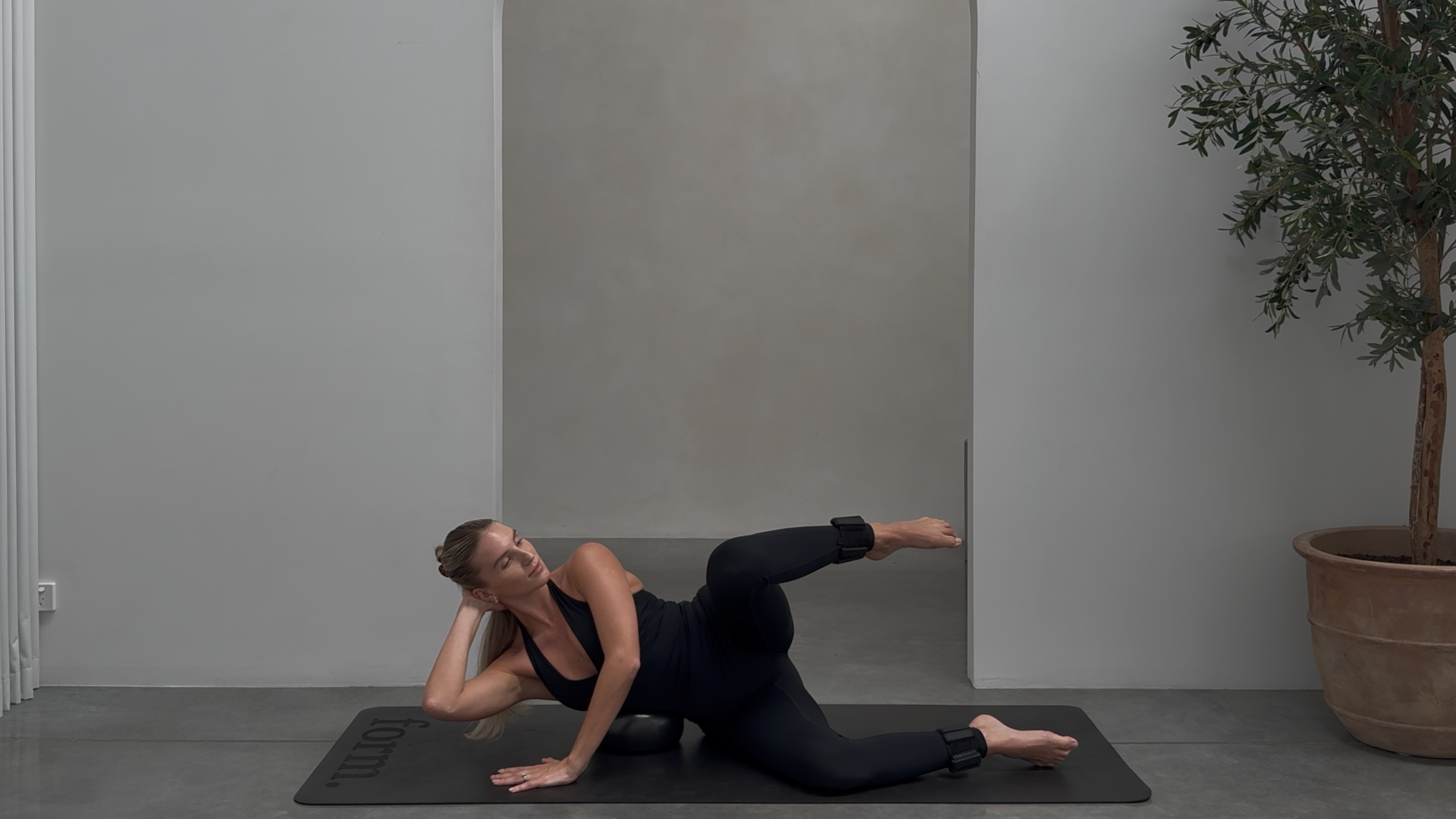 20 MINUTE FULL BODY SCULPT: BALL + ANKLE WEIGHTS