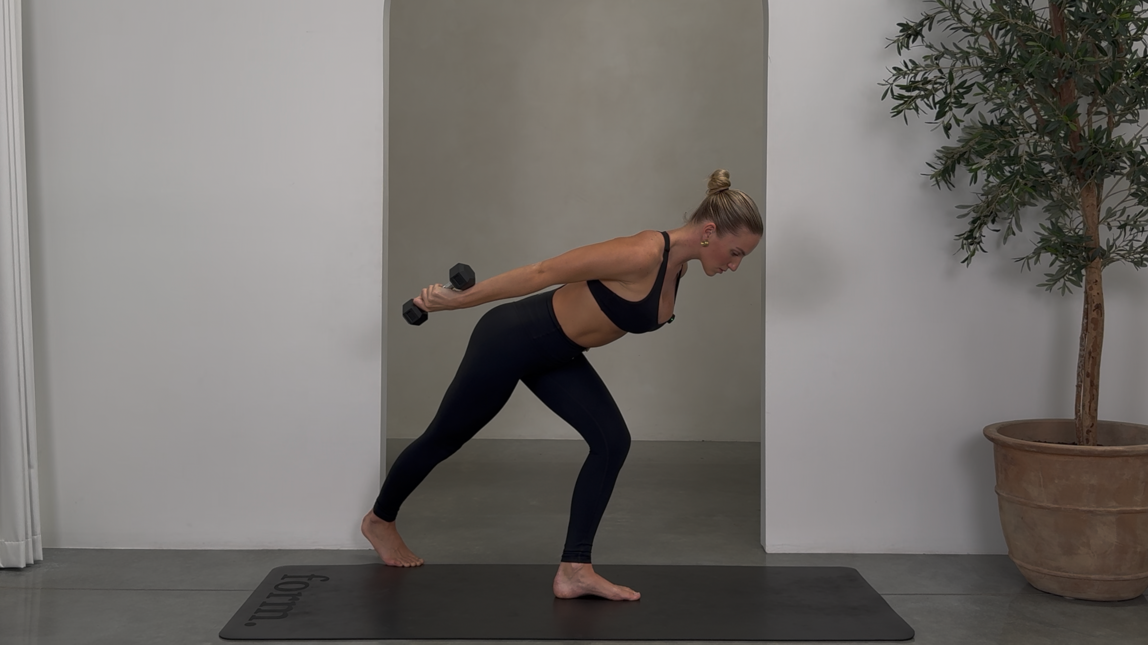 45 MINUTE FULL BODY STRENGTH: SINGLE LIGHT WEIGHT + ANKLE WEIGHTS