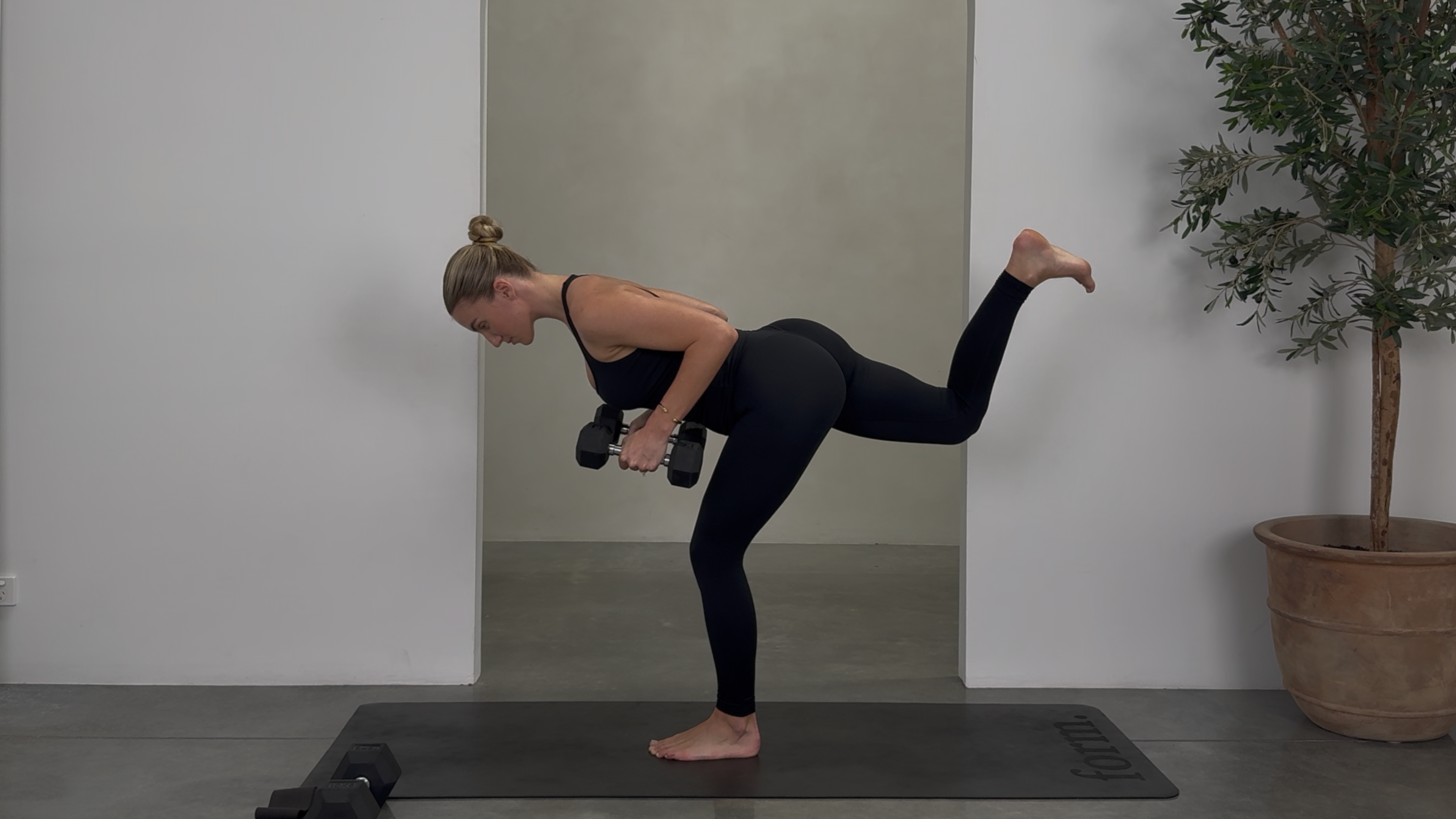 40 MINUTE LOWER BODY STRONGER: HEAVY + MEDIUM WEIGHTS + BAND