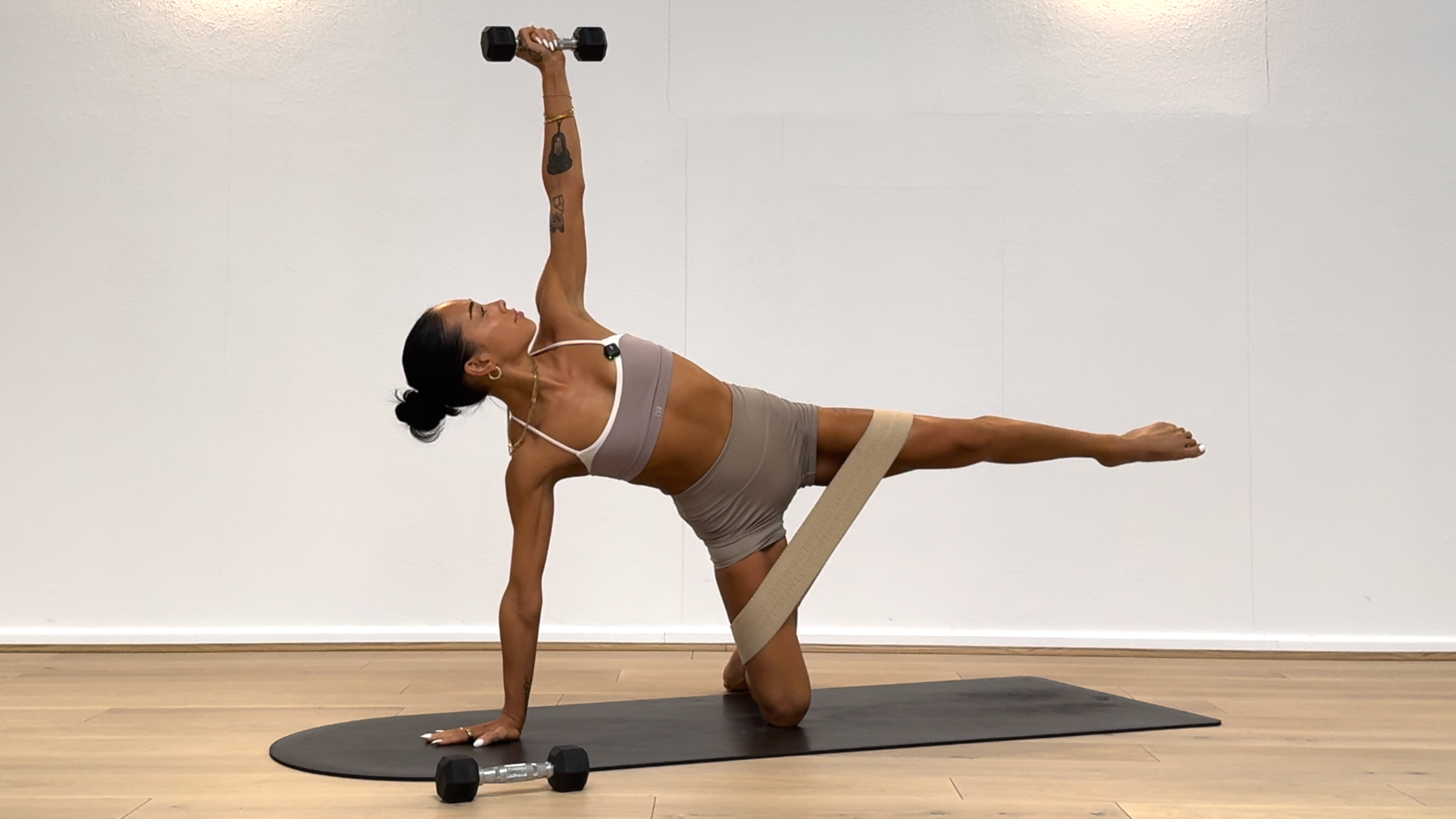 55 MINUTE FULL BODY STRENGTH: WEIGHTS + BAND (Youtube Archive)