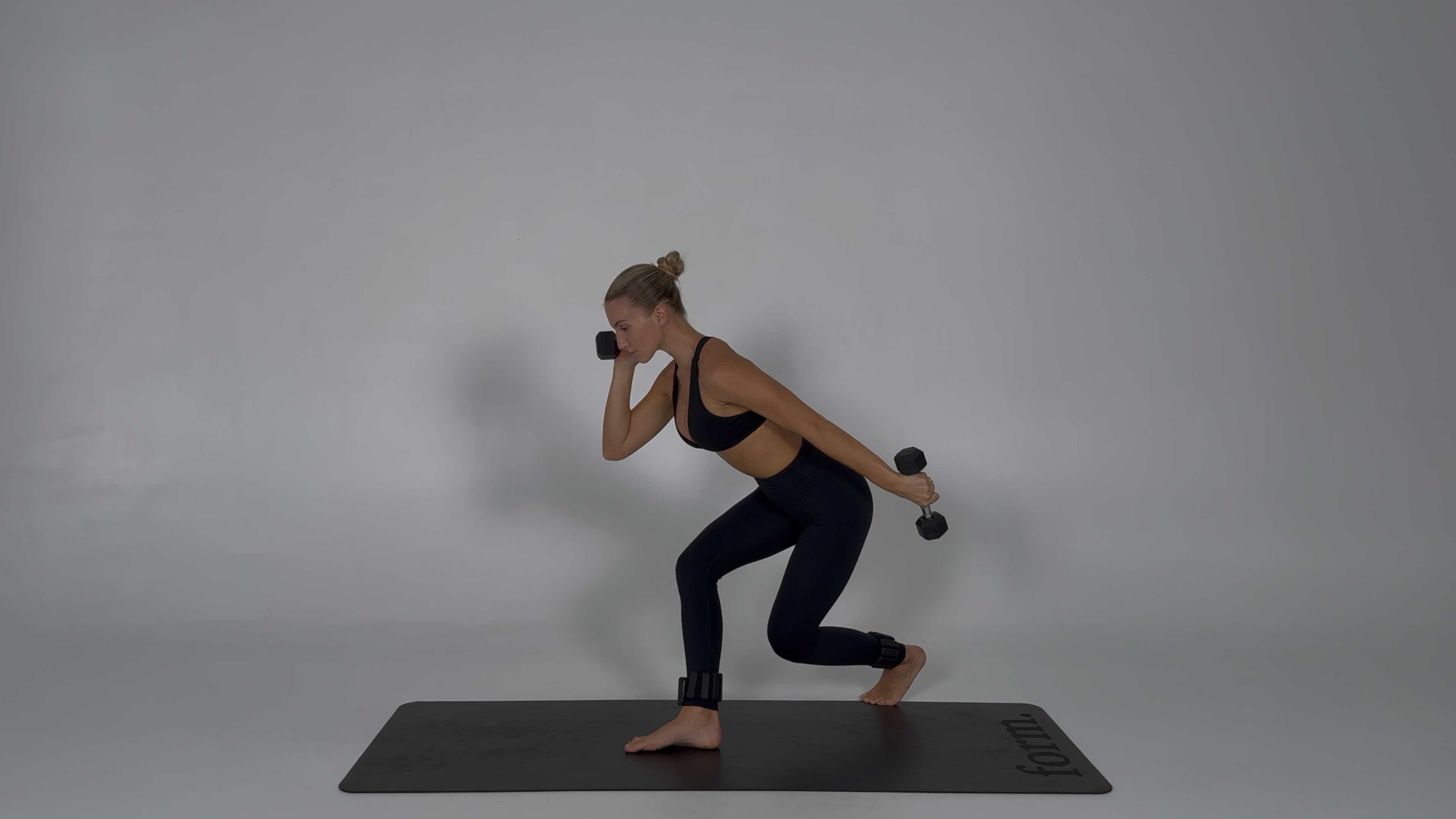 45 MINUTE FULL BODY SWEAT & SCULPT: LIGHT WEIGHTS + ANKLE WEIGHTS