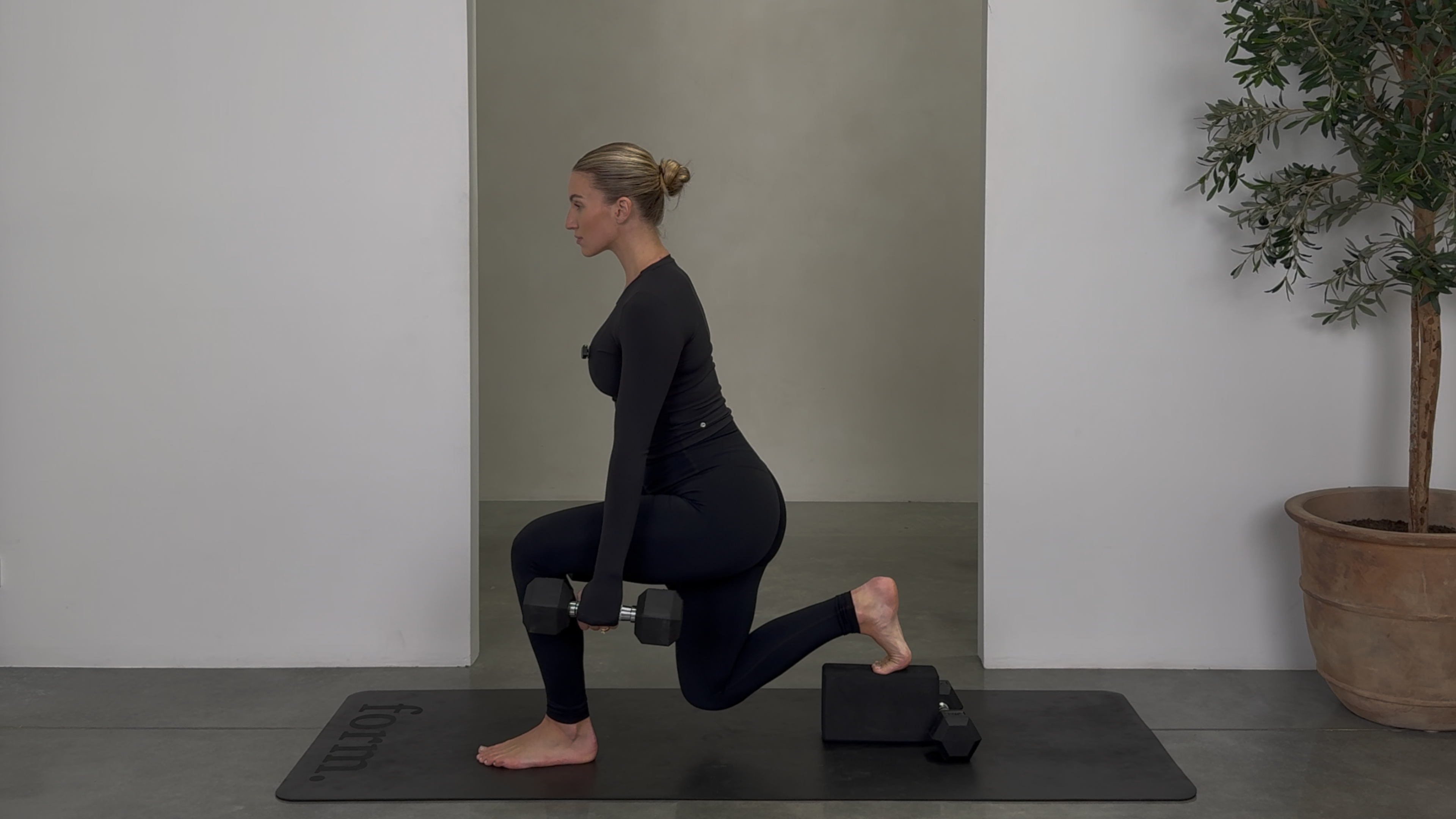 35 MINUTE LOWER BODY STRONGER: HEAVY + MEDIUM WEIGHTS + BLOCK