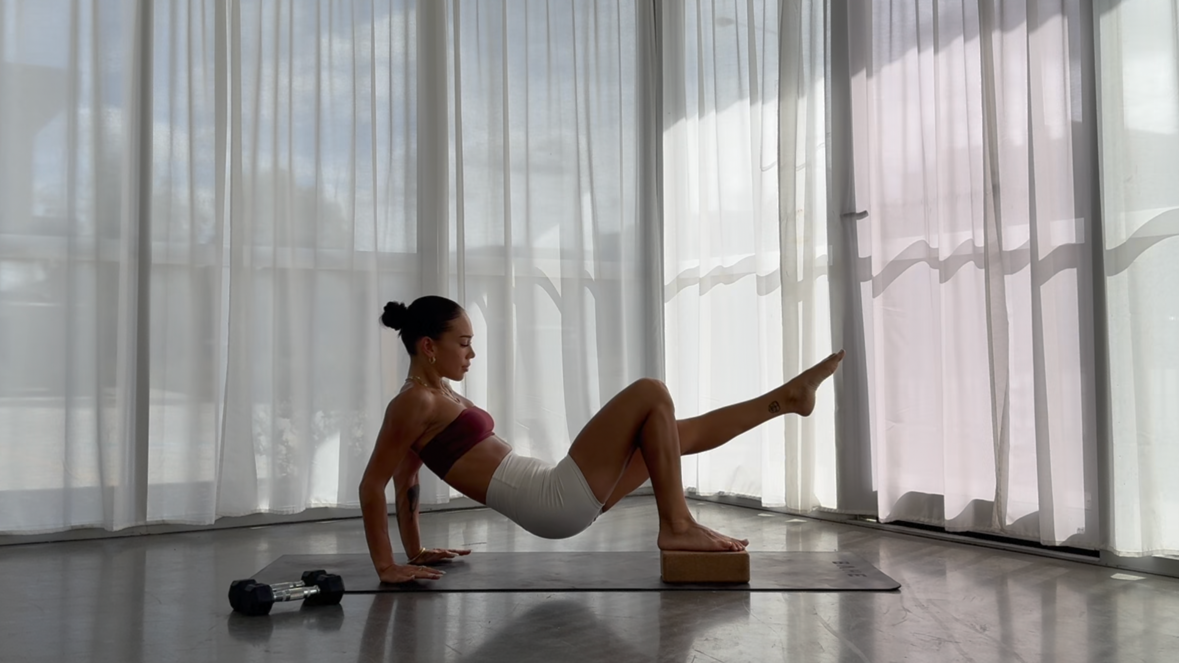 45 MINUTE FULL BODY STRENGTH: WEIGHTS + YOGA BLOCK 