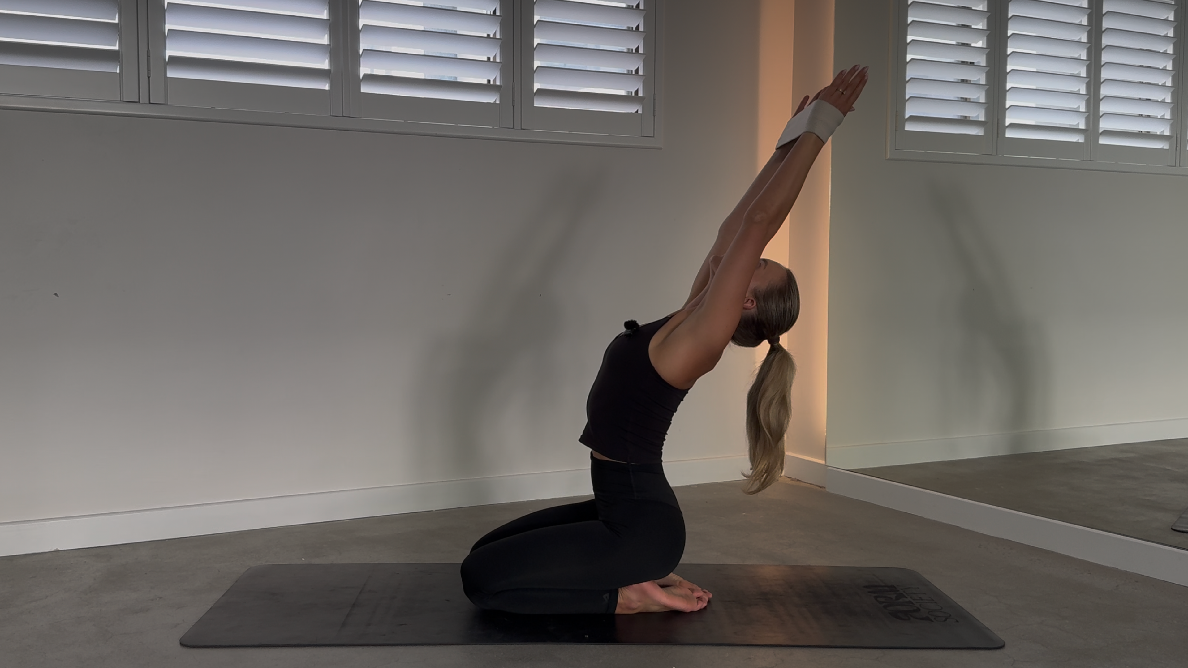 10 MINUTE FULL BODY STRETCH: BAND