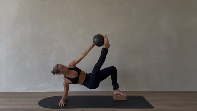 DAY THIRTY: 35 Minute Core Sculpt: Ball + Block + Ankle Weights