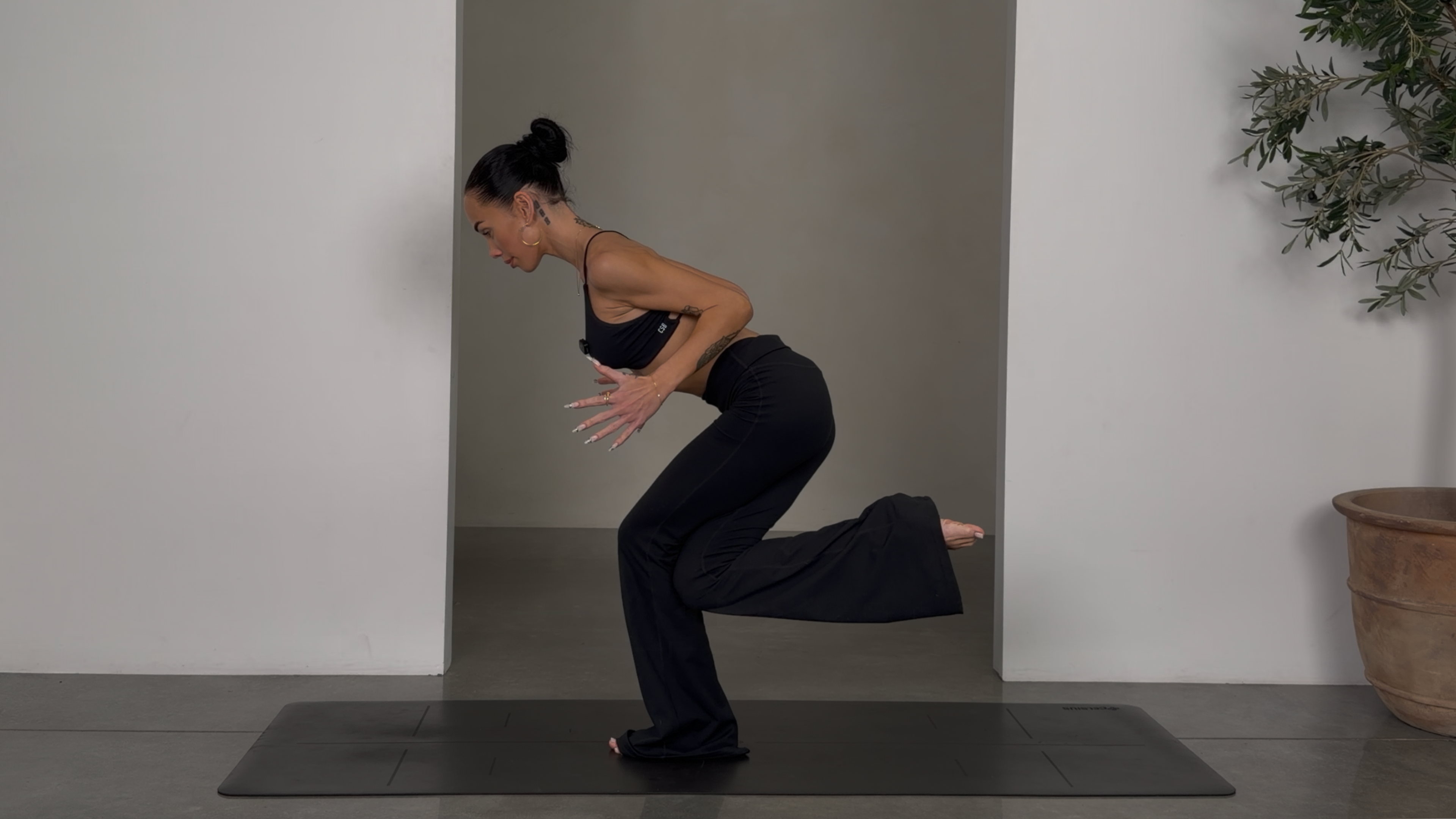 50 MINUTE FULL BODY SCULPT: NO EQUIPMENT