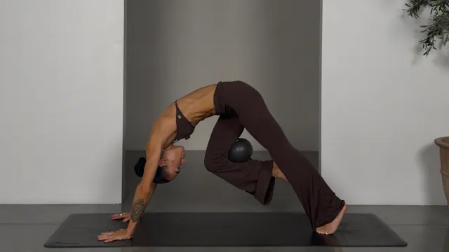 DAY SIXTEEN: 50 Minute Full Body Scul...