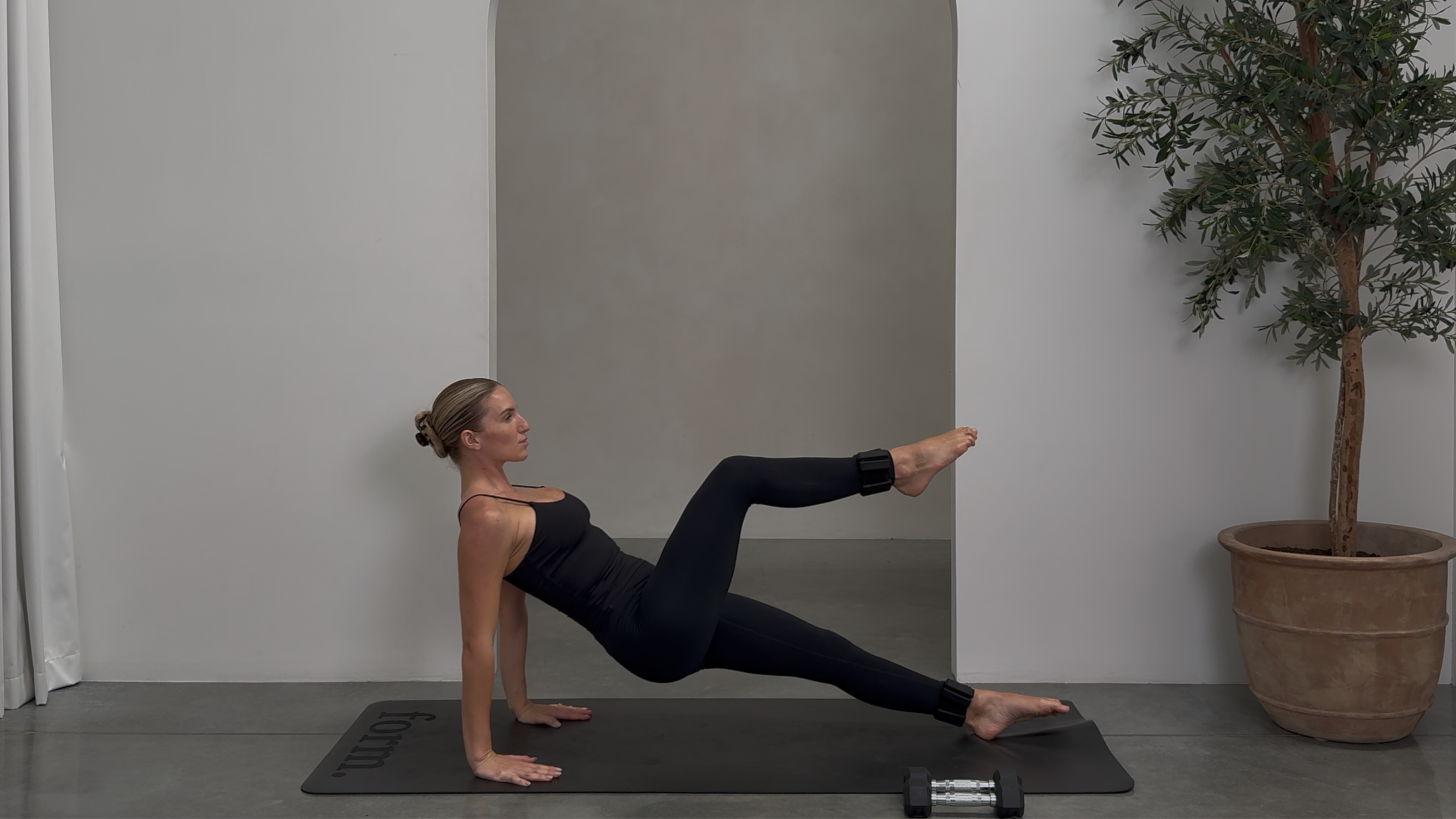45 MINUTE FULL BODY STRENGTH: LIGHT WEIGHTS + ANKLE WEIGHTS