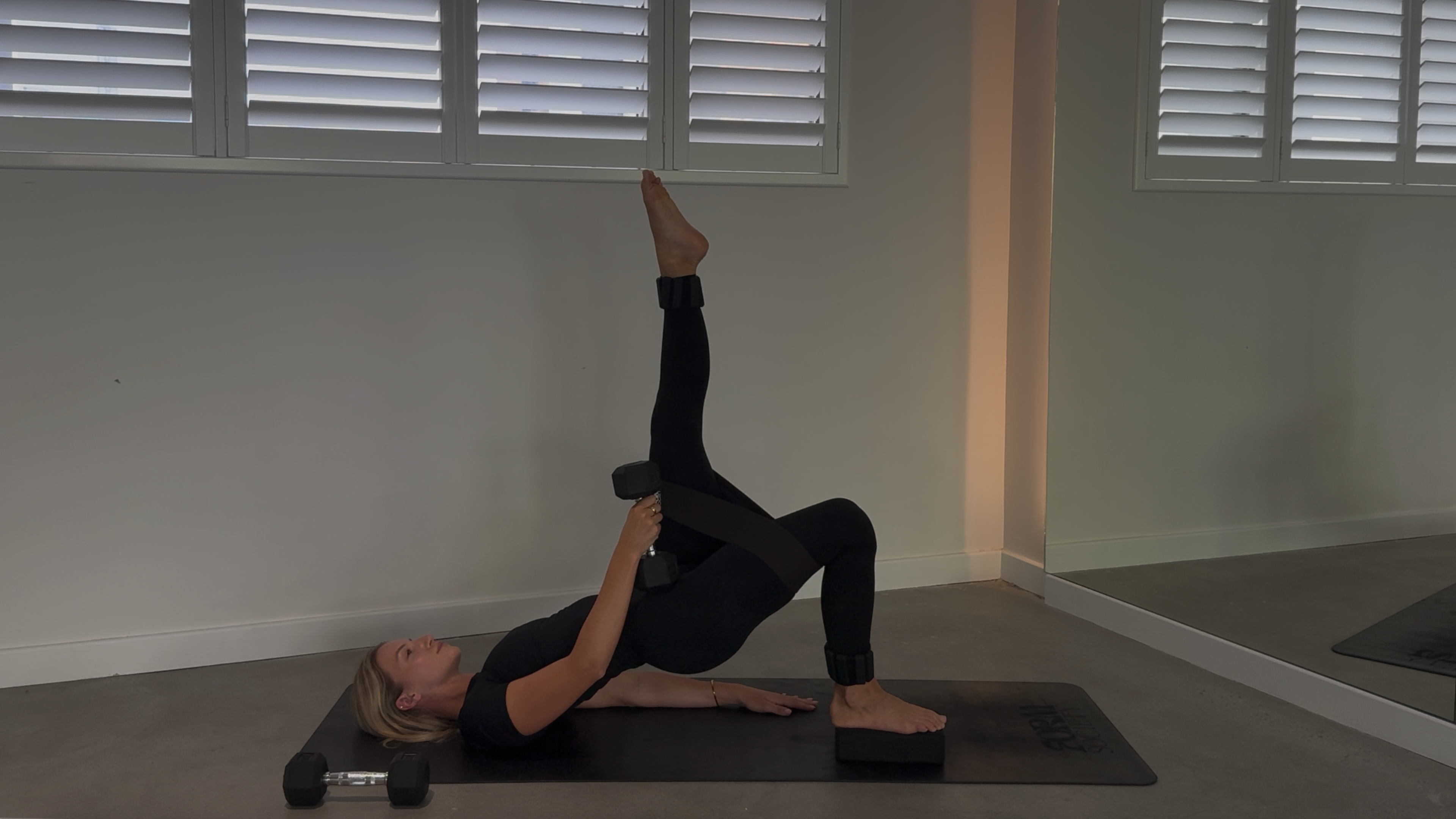 40 MINUTE GLUTE STRENGTH: BLOCK + BAND + WEIGHTS + ANKLE WEIGHTS