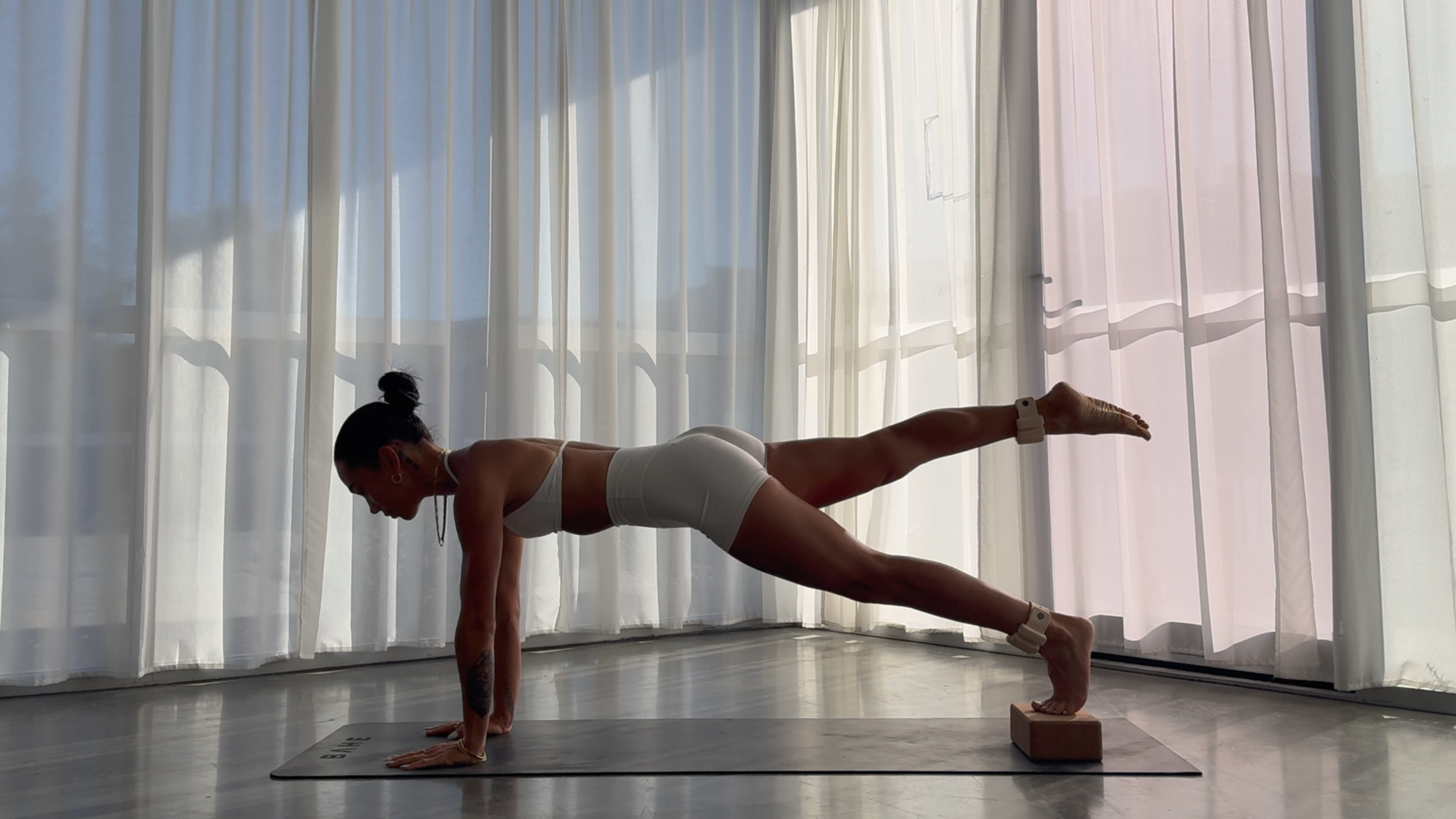 40 MINUTE FULL BODY SCULPT: BLOCK + ANKLE WEIGHTS