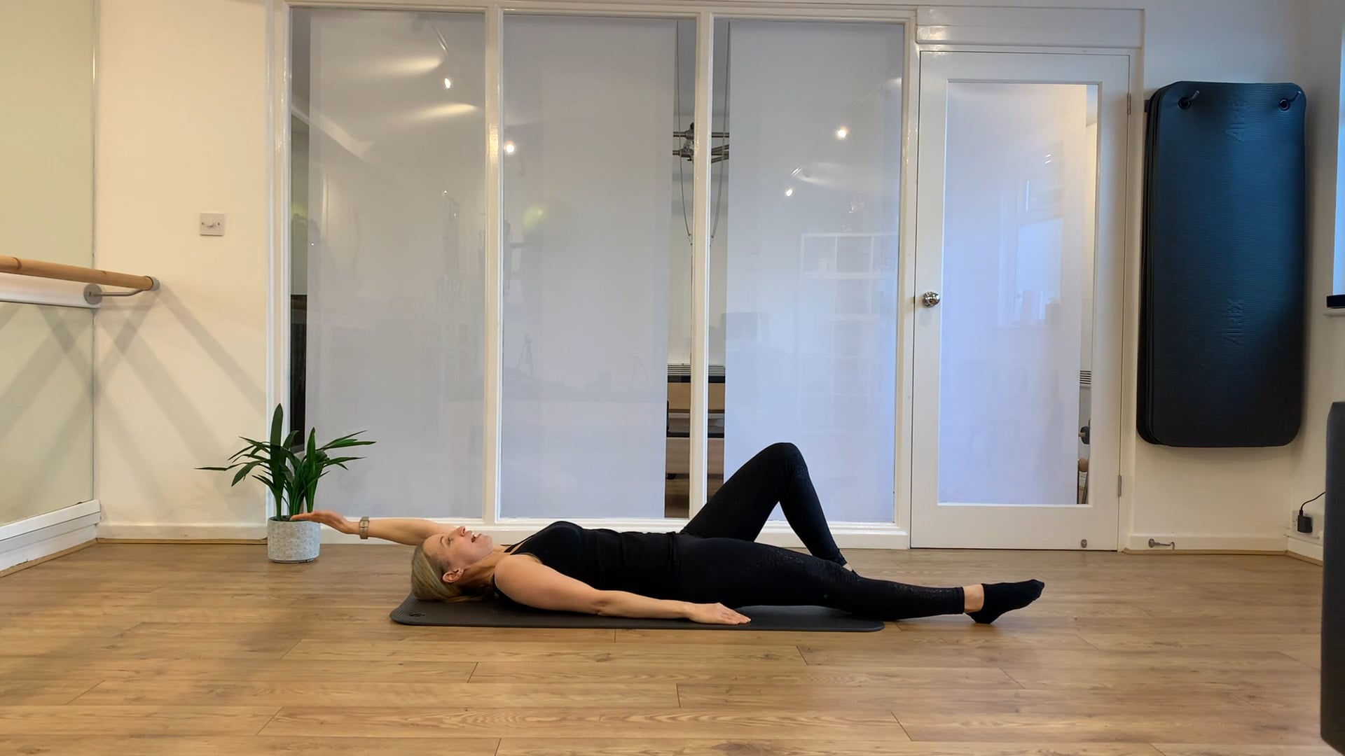 45 Minute Beginners / Gentle Class