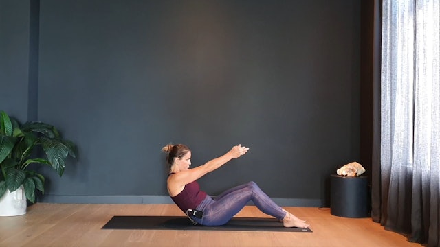 Yang Core Flow w/ Philine for strength and balance | 35 minutes
