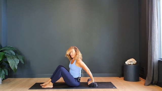 Yin Flow w/ Judith for the shoulders | 30 minutes