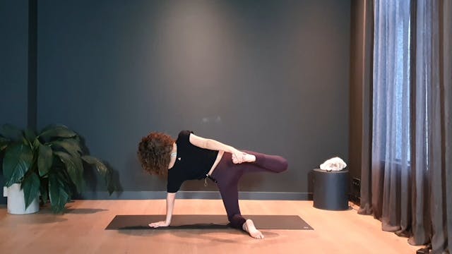 Bondi Flow w/ Roos for the lower body | 30 minutes