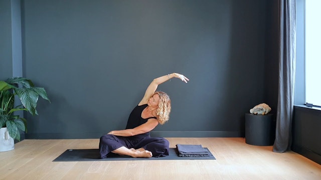 Slow Flow w/ Judith for better blood circulation | 35 minutes