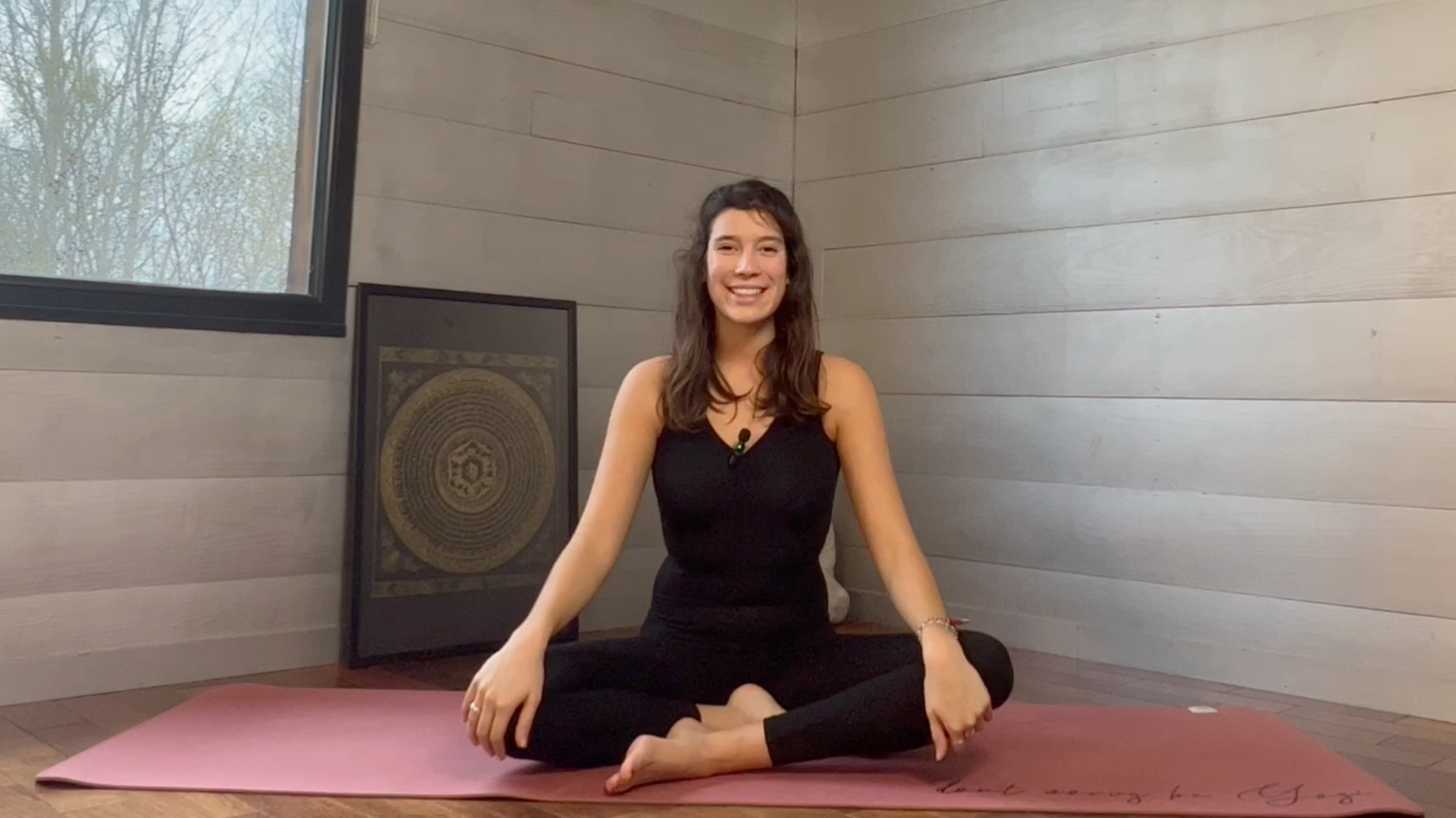 Flow vinyasa débutant pour apprendre les bases