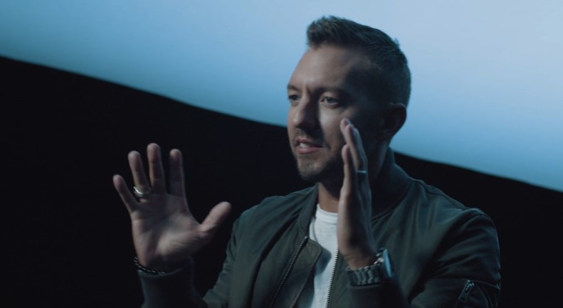 S1: Crisis In the Skies (The Last Supper on the Moon)