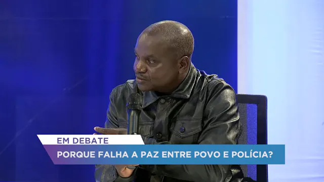 Porque falha a paz entre povo e polícia?