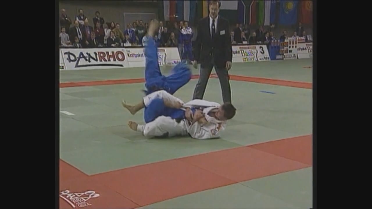Udo Quellmalz - Juji gatame roll - Step over
