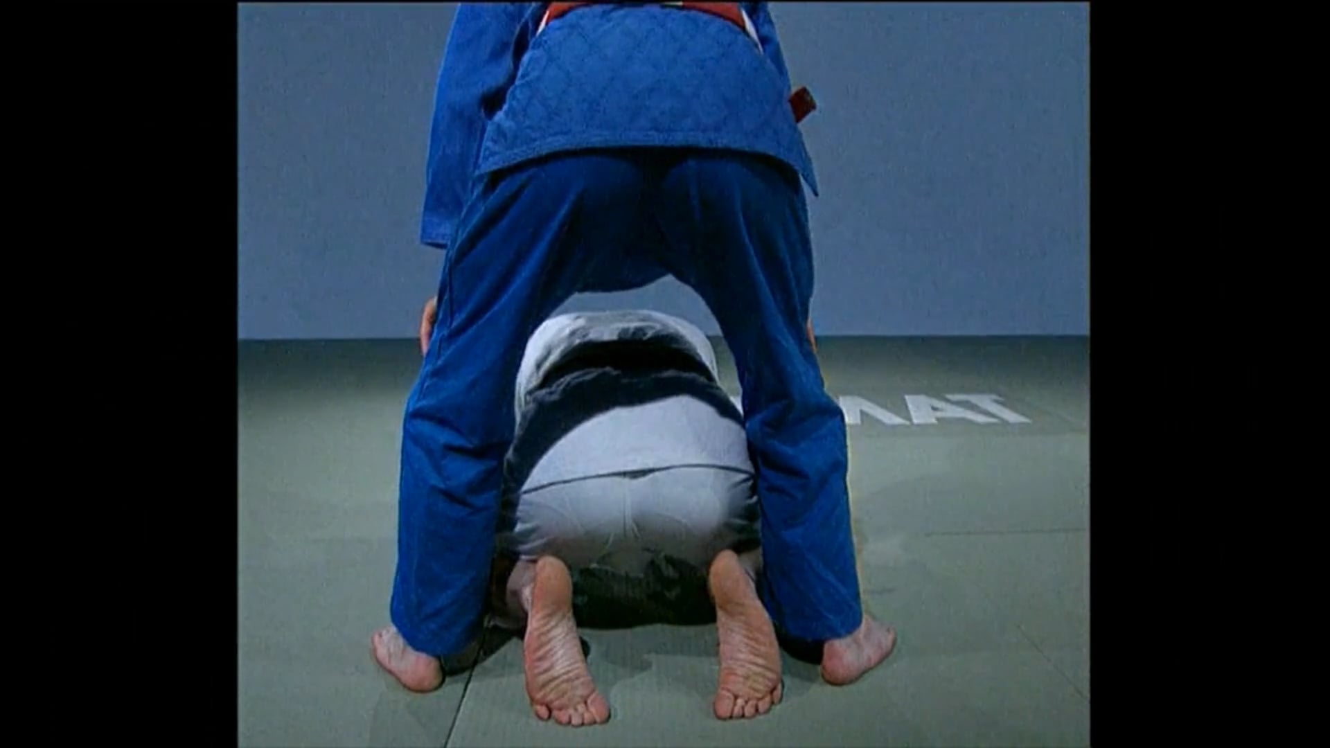 Neil Adams - Hadaka jime - Rolling face up