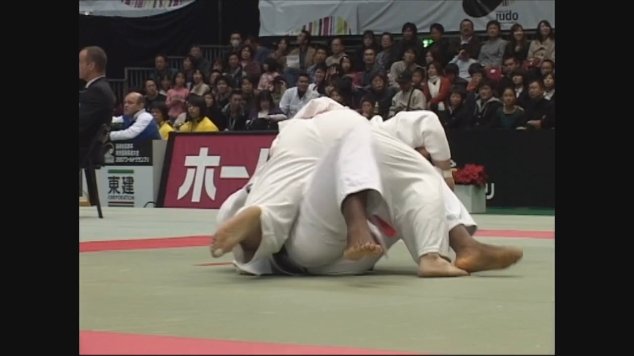 Riner Thrown For Waza-ari! | +100kg FRA v JPN