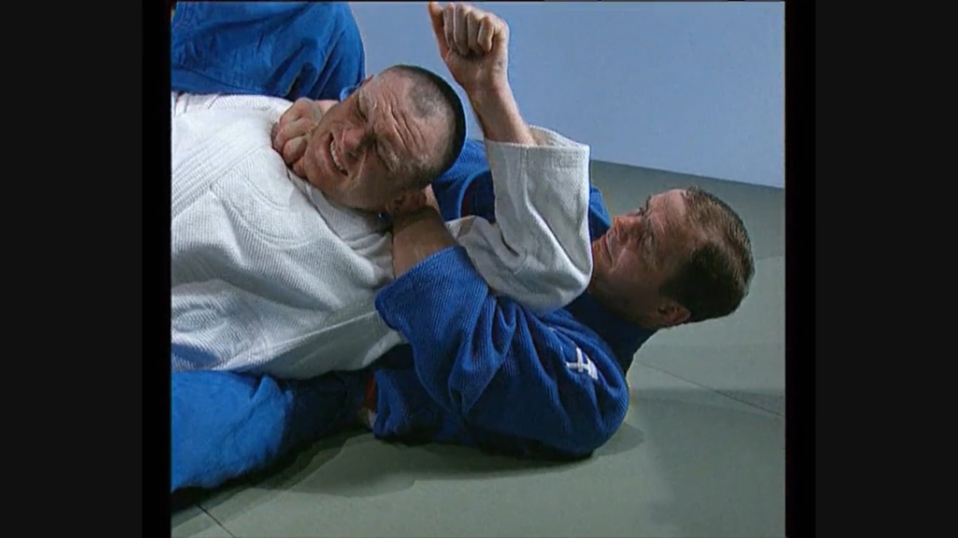 Neil Adams - Kata ha jime - Adding the leg over the shoulder