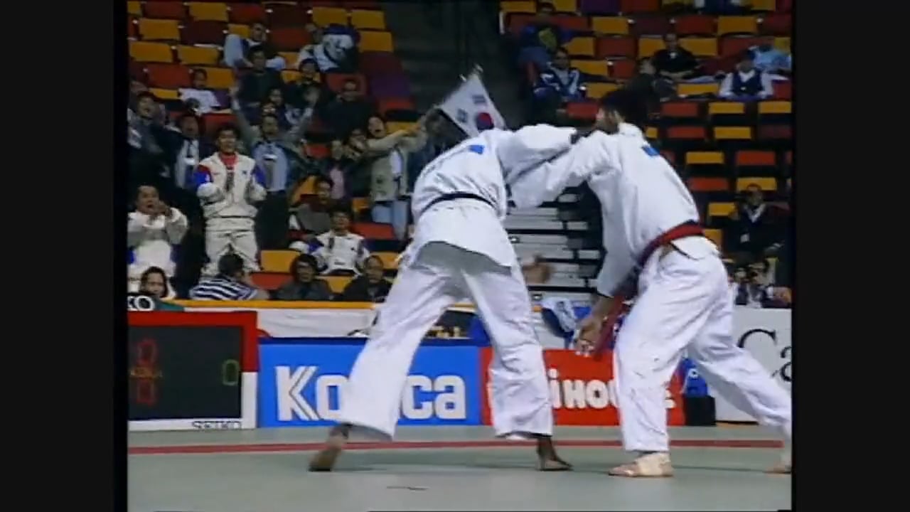 Kumi kata - Defending high right hand | Jeon