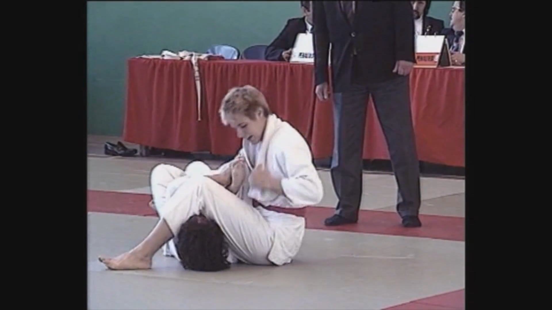 Neil Adams - Juji gatame - Straightening the arm