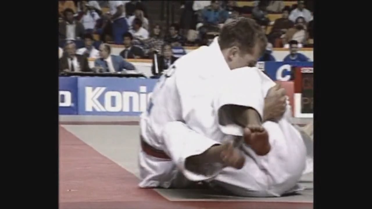 Neil Adams - Juji gatame - Switching to English hold