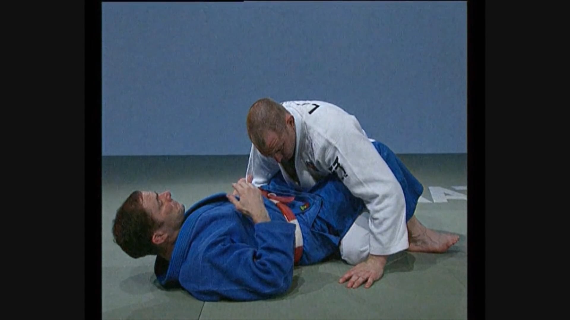 Neil Adams - Gyaku hishigi - Hand Position (Illegal)