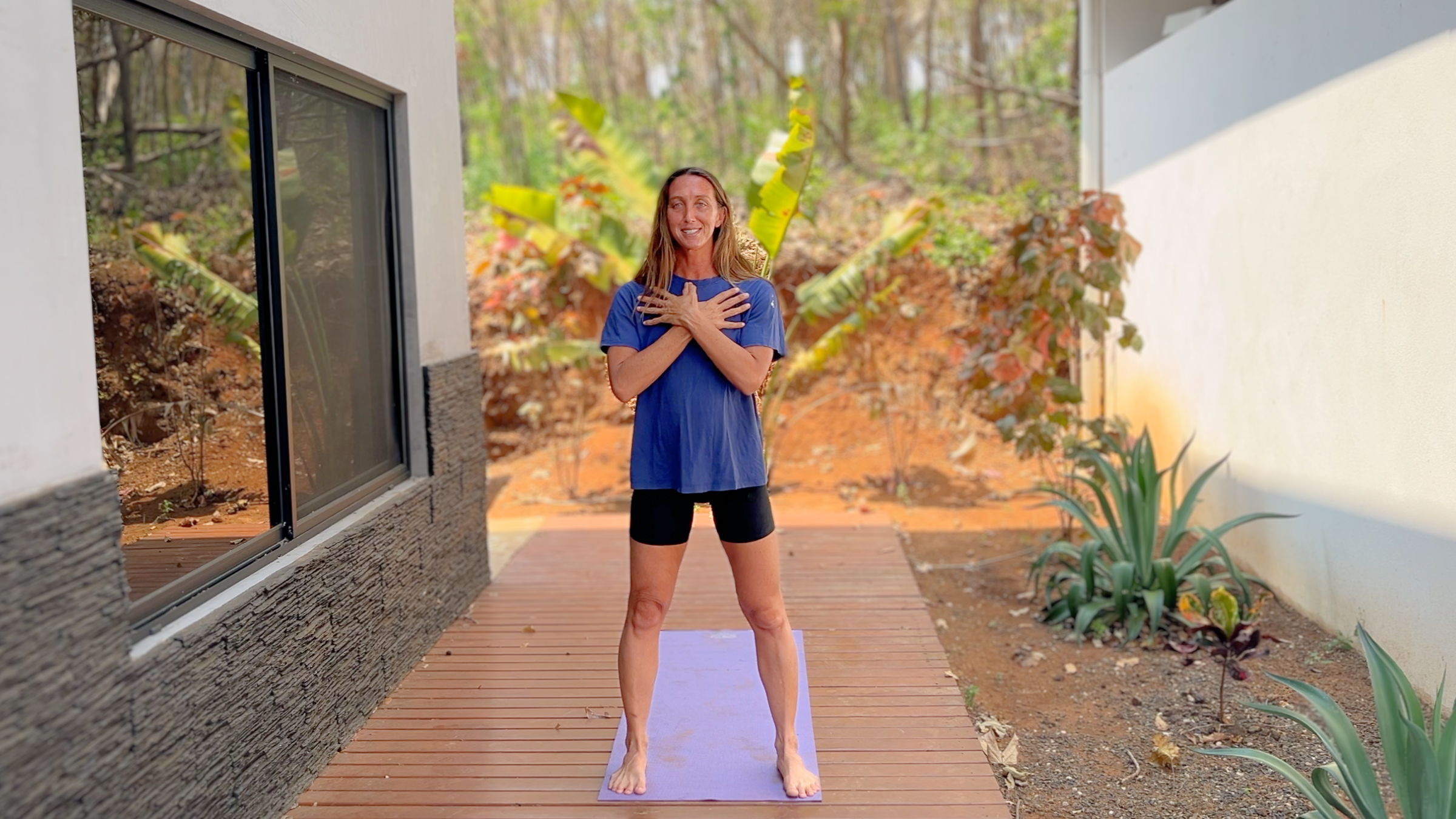 Postpartum Yoga: Pelvic Floor + Realignment (25 min)