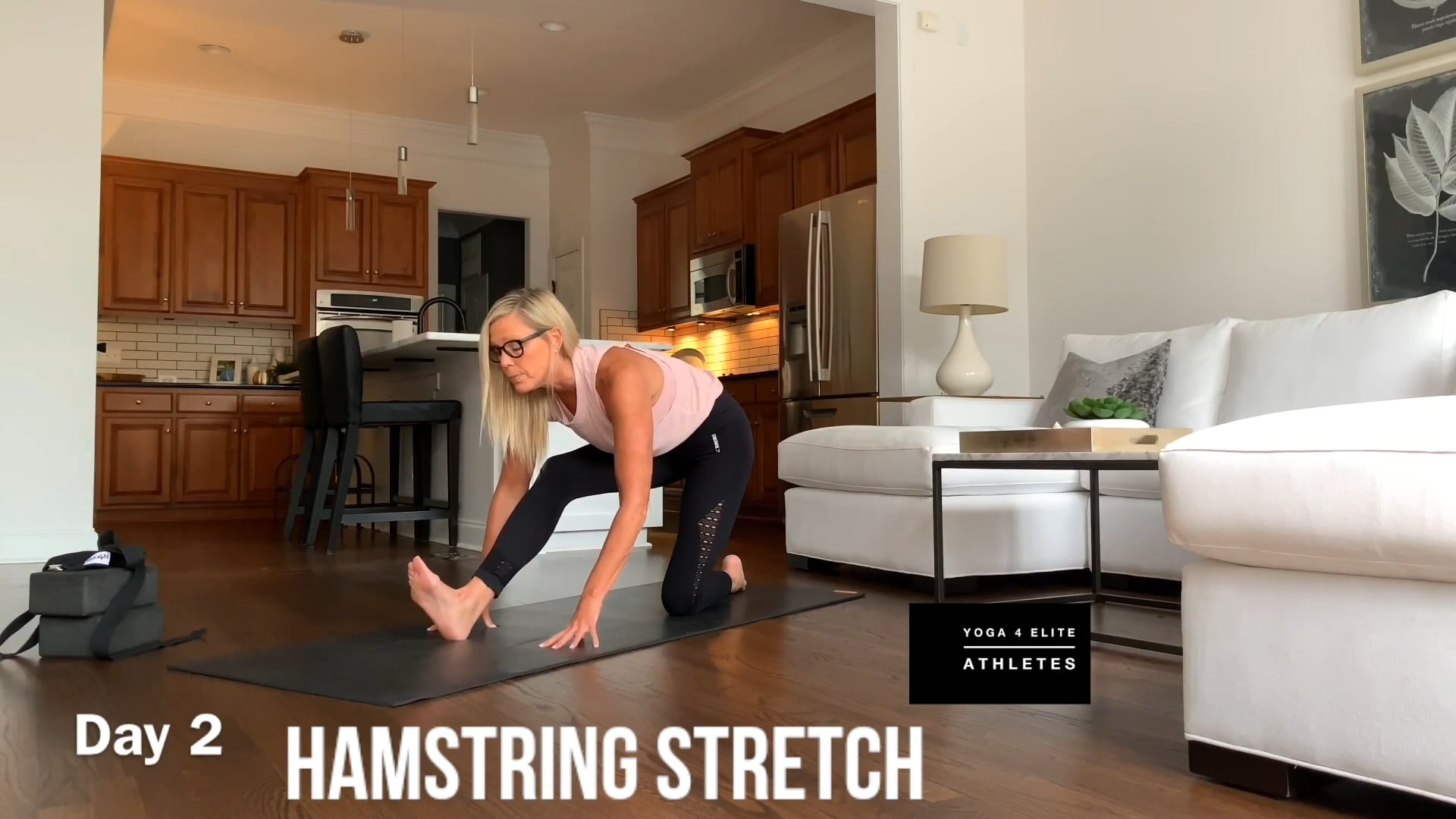 Basic Yoga Flow: Day 2 Effective Hip Flexor Stretches With Kara McConaghy