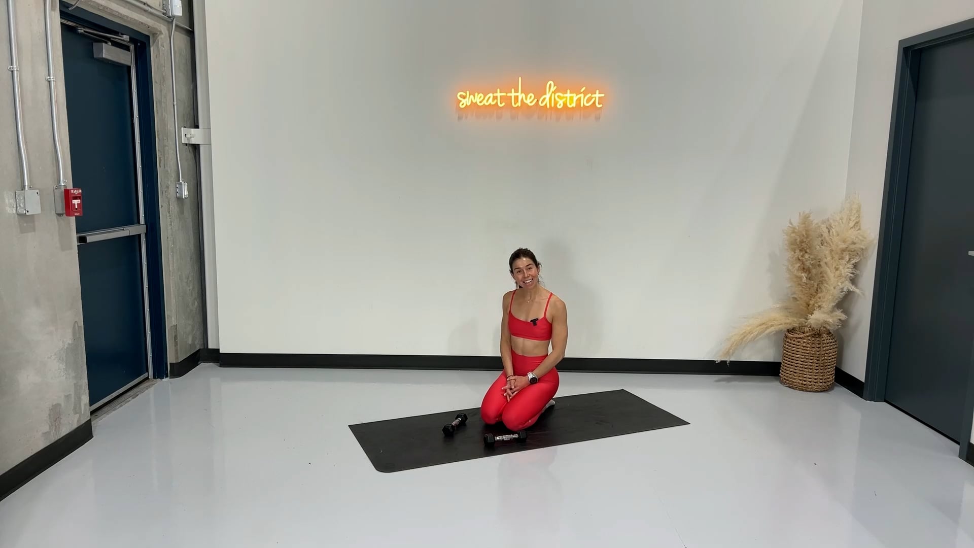 10-minute barre arms with Meg