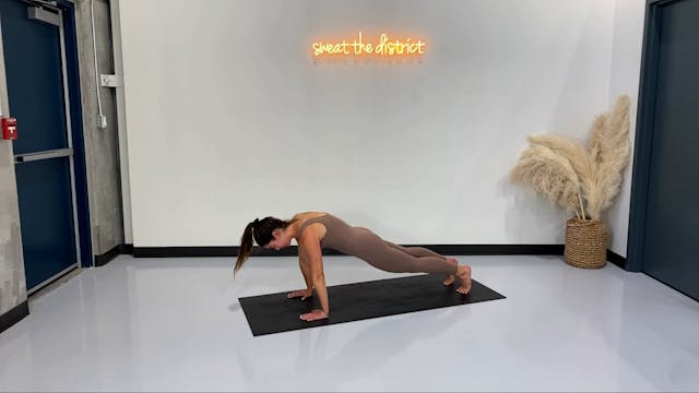 DAY 6 | 10-minute cardio core with Meg