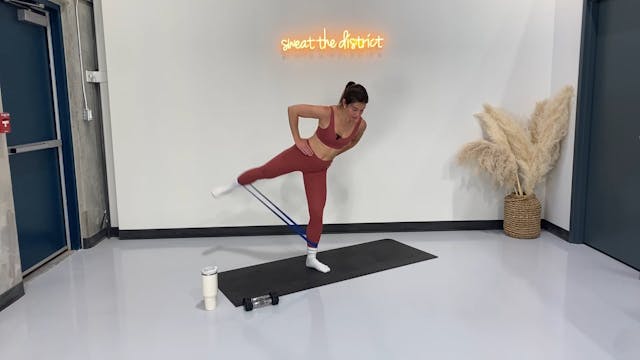 Day 10 | 30-minute classic barre with...