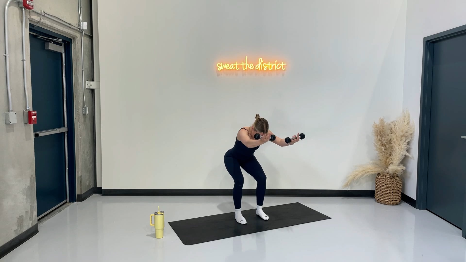 33-minute sculpt with Aly