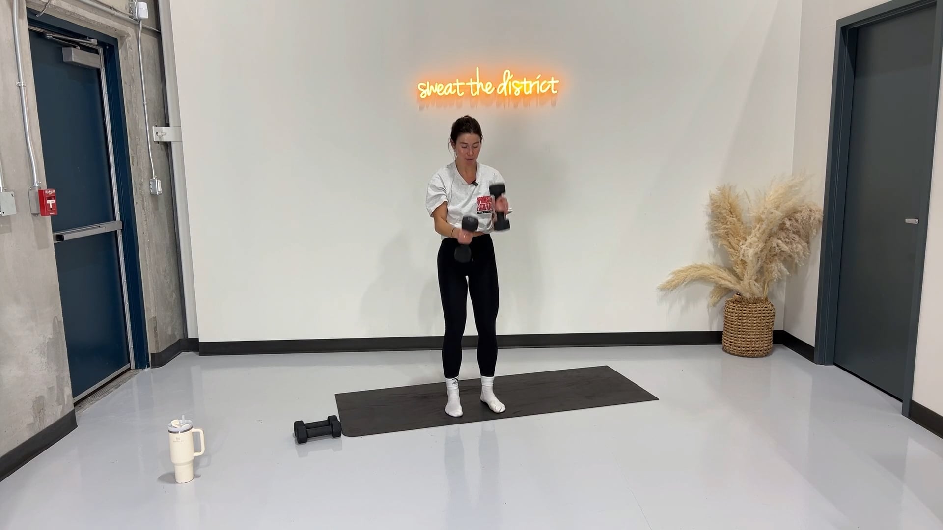 25-minute upper body sweat express with Meg