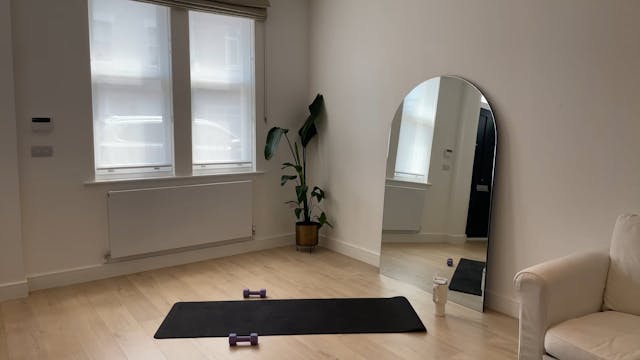 DAY 11 | 25-minute ass & abs with Aly