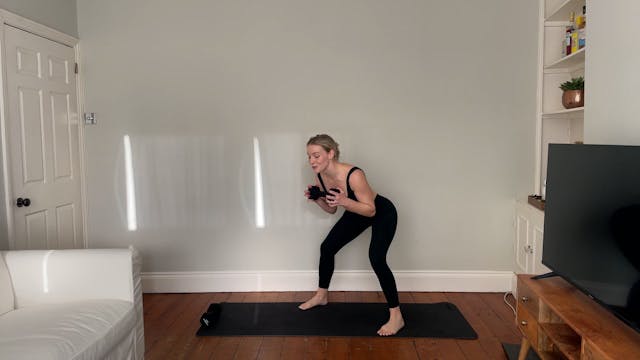 25-minute upper body sweat with Aly